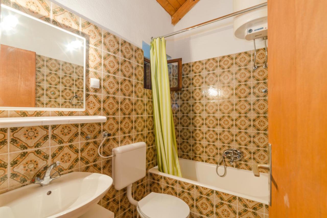 Apartmani Bugenvilija Brbinj Exterior foto